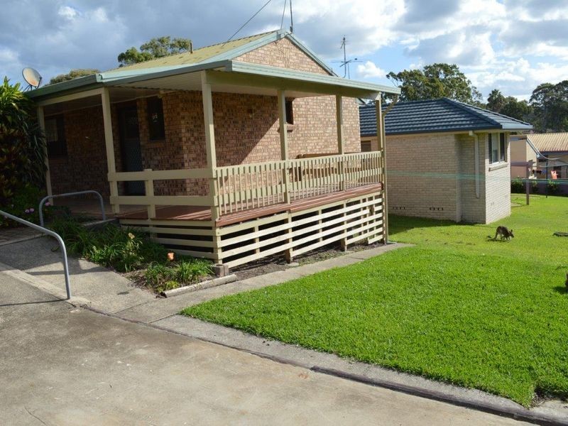15 Lakeview Avenue, Safety Beach NSW 2456