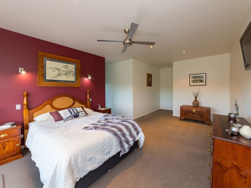 126 Smiths Road, Emerald Beach NSW 2456