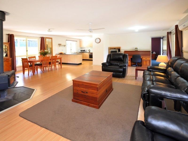 3 Azure Avenue, Emerald Beach NSW 2456