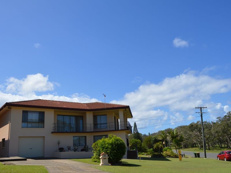 129 Diamond Head Drive, Sandy Beach NSW 2456