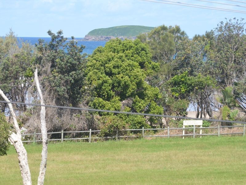 129 Diamond Head Drive, Sandy Beach NSW 2456