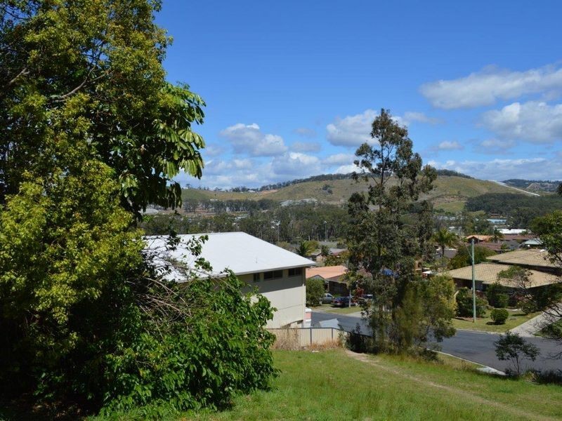 10 McPhee Close, Woolgoolga NSW 2456