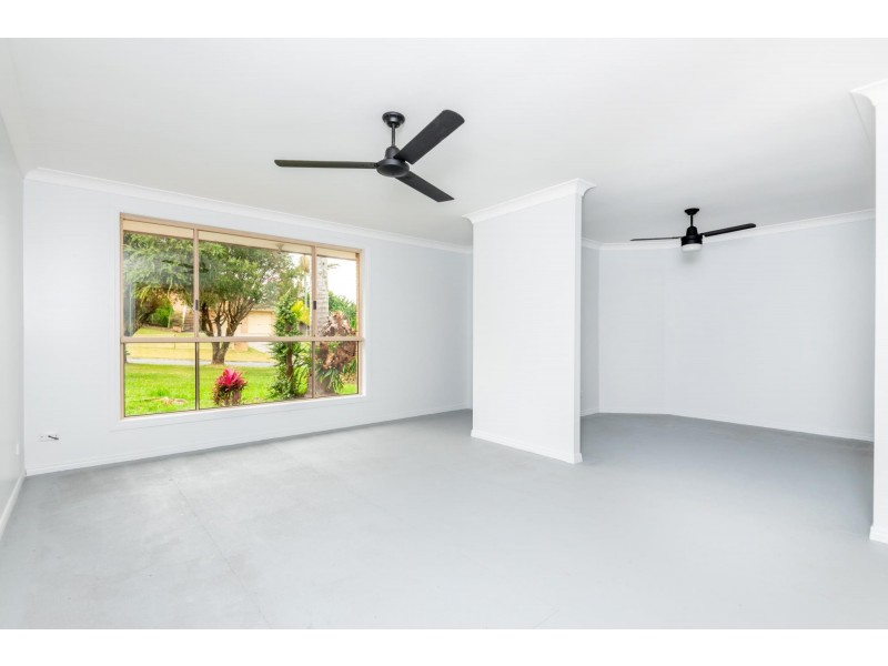 5 McPhee Close, Woolgoolga NSW 2456