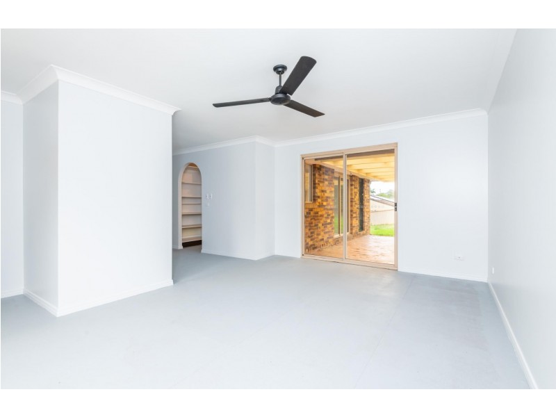 5 McPhee Close, Woolgoolga NSW 2456