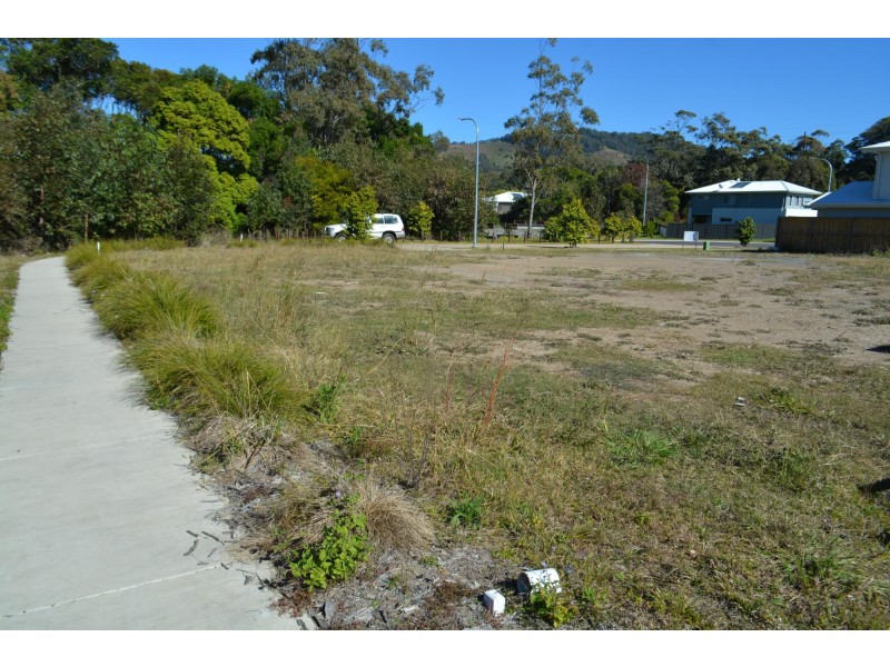 11 Iris Close, Sapphire Beach NSW 2450