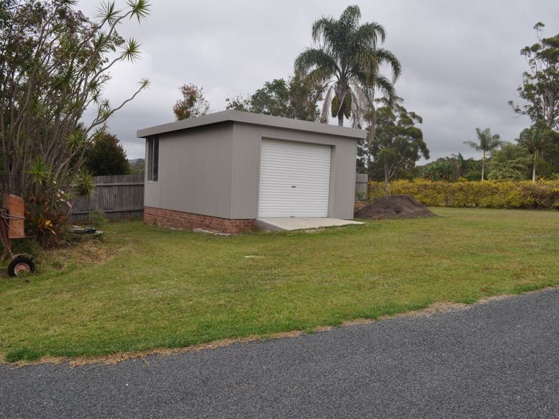 7 Capizzi Close, Emerald Beach NSW 2456