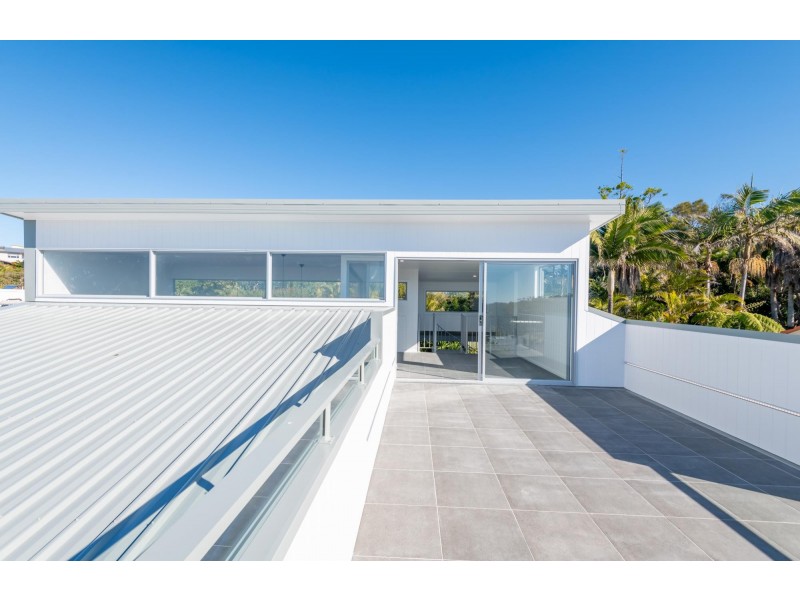 26 Ocean View Crescent, Emerald Beach NSW 2456