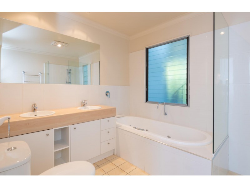 26 Ocean View Crescent, Emerald Beach NSW 2456