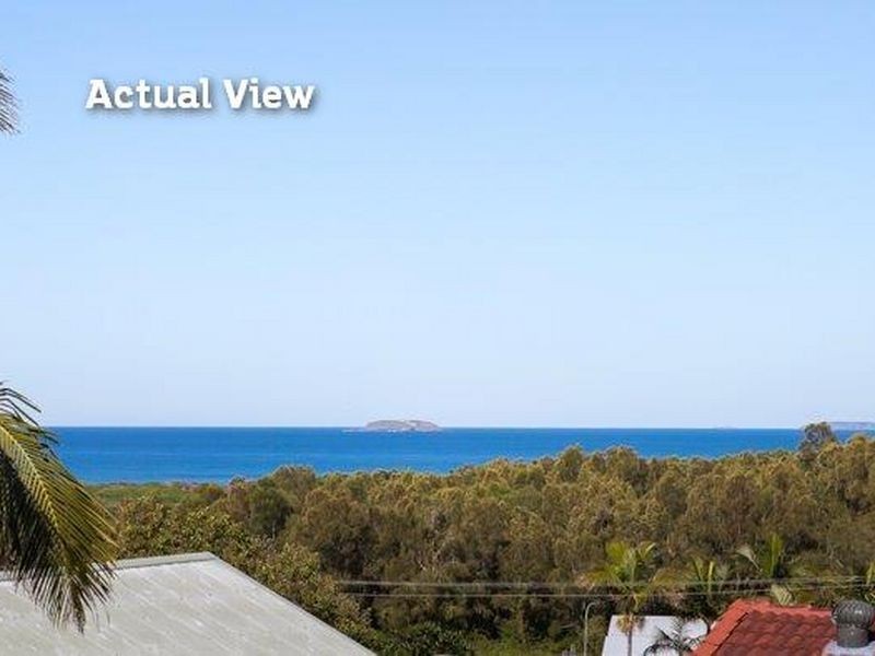 32 Dammerel Crescent, Emerald Beach NSW 2456