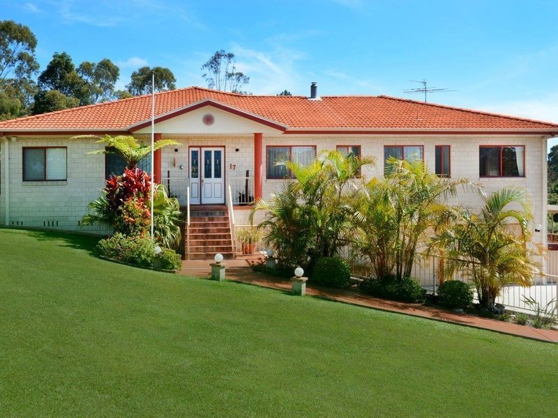 17 Gresham Drive, Woolgoolga NSW 2456