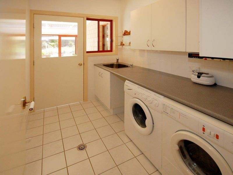 17 Gresham Drive, Woolgoolga NSW 2456
