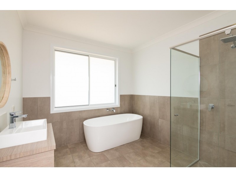 35 Eileen Drive, Corindi Beach NSW 2456