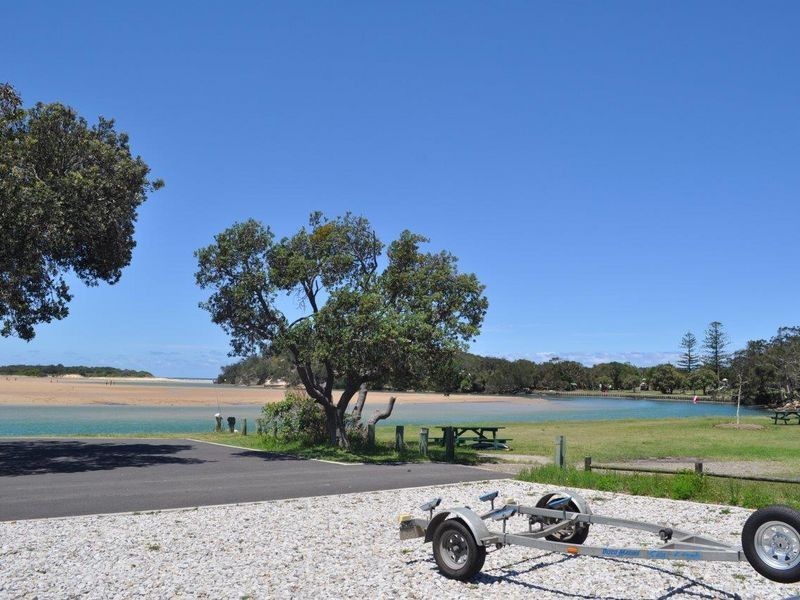 77 Flaherty Street, Red Rock NSW 2456