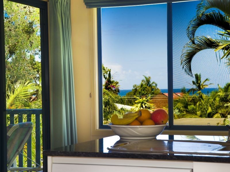 5 Dammerel Crescent, Emerald Beach NSW 2456