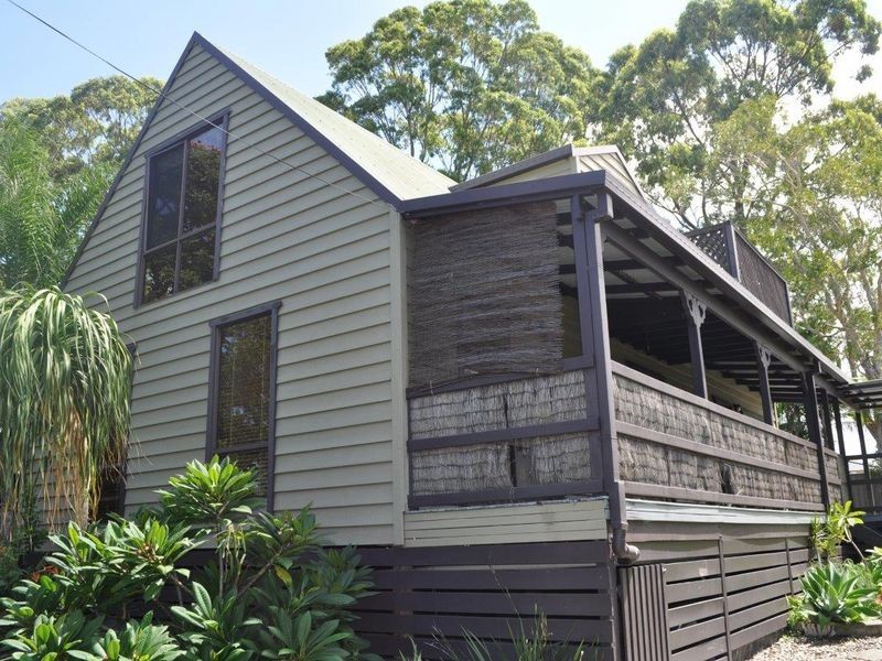 8 Lights Street, Emerald Beach NSW 2456
