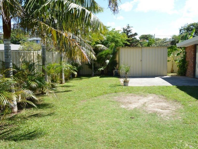 13 Hubbard Street, Woolgoolga NSW 2456