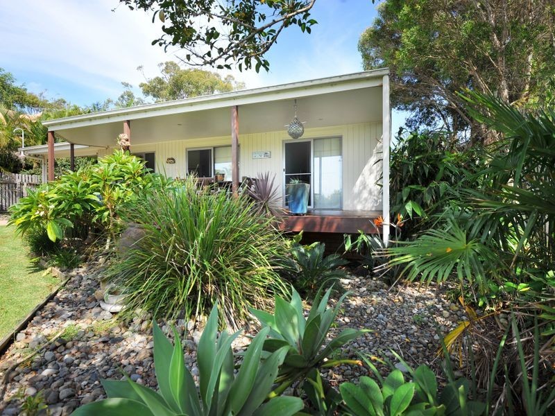 37 Arrawarra Road, Arrawarra Headland NSW 2456