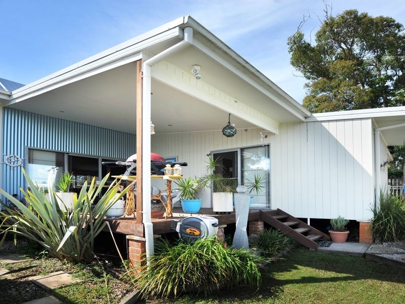 37 Arrawarra Road, Arrawarra Headland NSW 2456