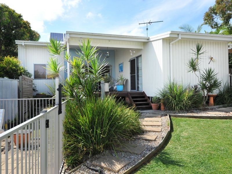 37 Arrawarra Road, Arrawarra Headland NSW 2456