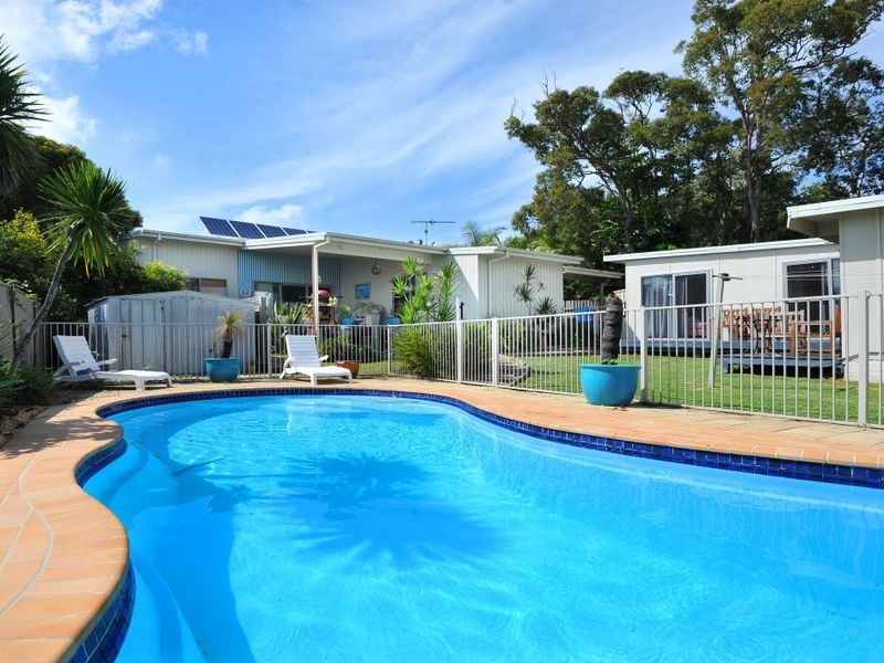 37 Arrawarra Road, Arrawarra Headland NSW 2456