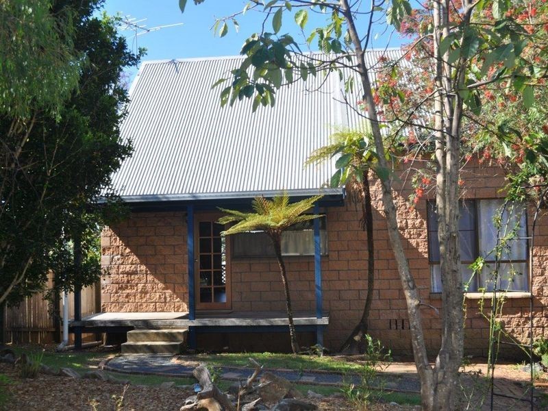 4 Rezeik Close, Safety Beach NSW 2456