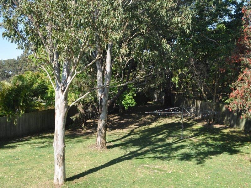 4 Rezeik Close, Safety Beach NSW 2456