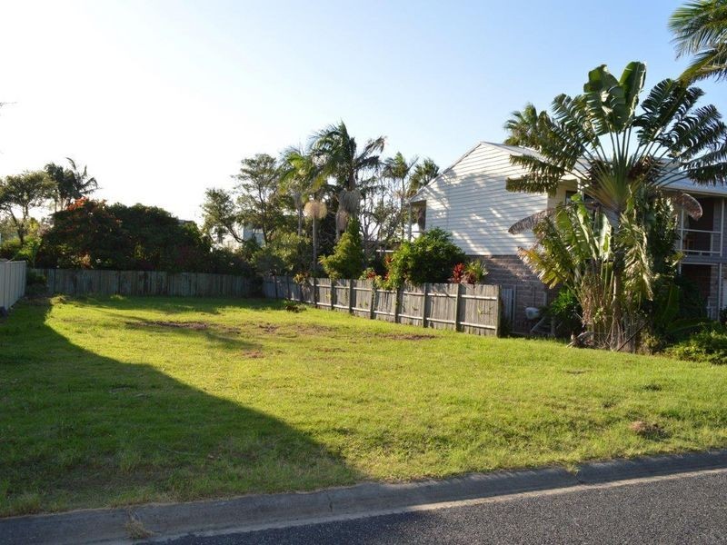 9 Bluegum Avenue, Sandy Beach NSW 2456