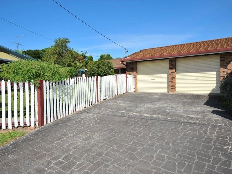 5 Spruce Place, Sandy Beach NSW 2456