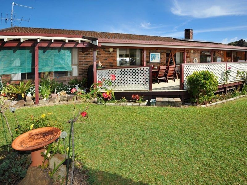 5 Spruce Place, Sandy Beach NSW 2456