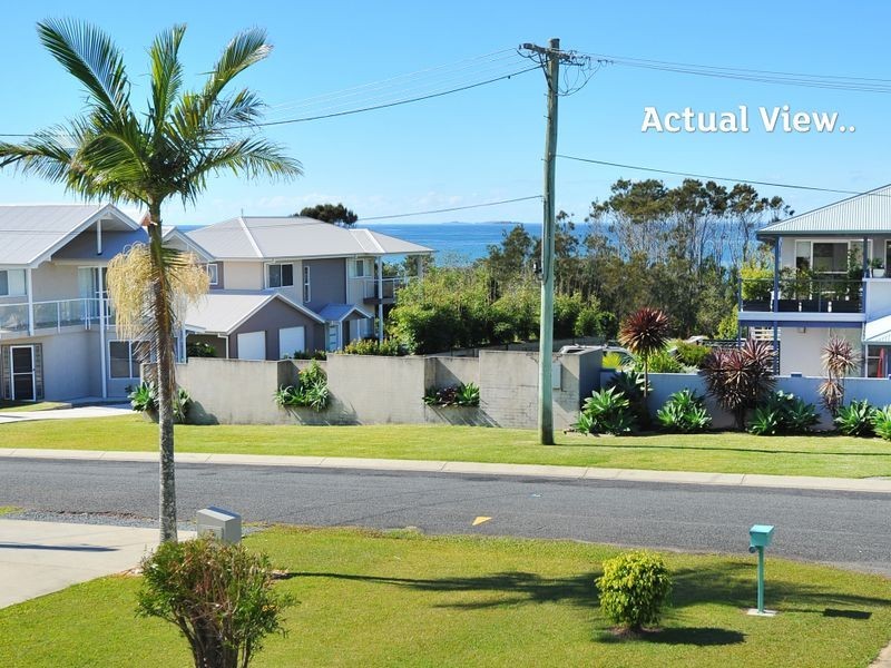 10 Fuller Street, Arrawarra Headland NSW 2456