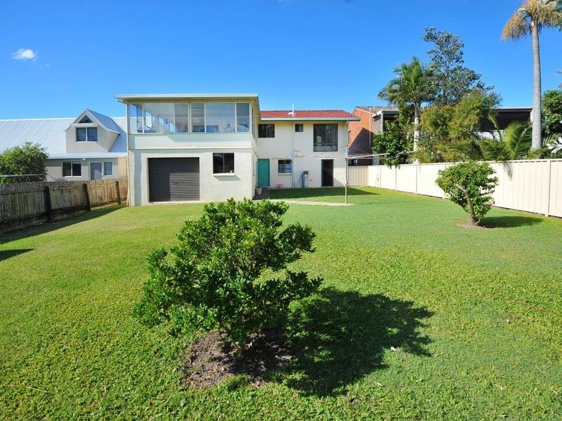 10 Fuller Street, Arrawarra Headland NSW 2456