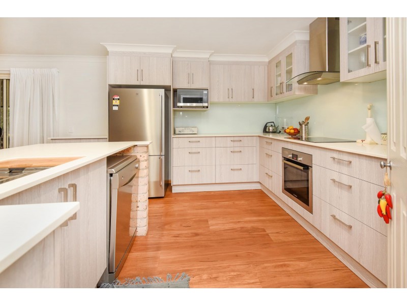 10 Ocean Links Close, Safety Beach NSW 2456