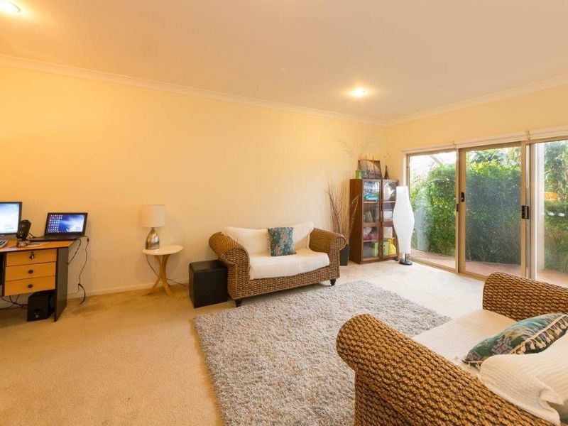 34 Ocean View Crescent, Emerald Beach NSW 2456