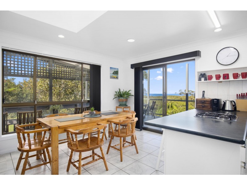 17 Emerald Heights Drive, Emerald Beach NSW 2456