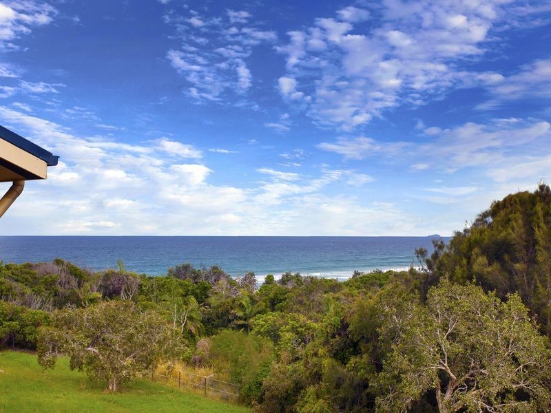 42 Headland Road, Arrawarra Headland NSW 2456