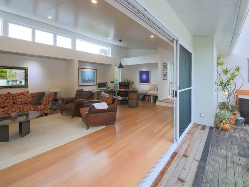 8 Surf Street, Emerald Beach NSW 2456
