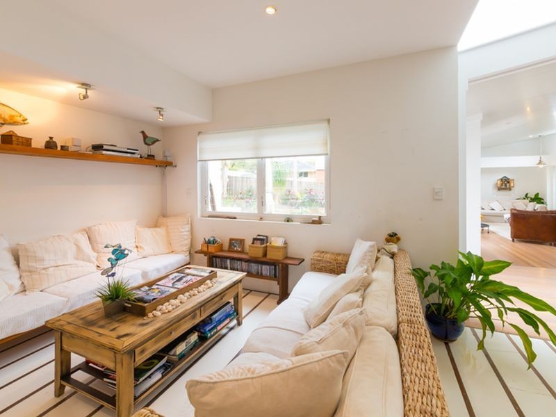 8 Surf Street, Emerald Beach NSW 2456
