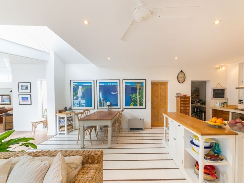8 Surf Street, Emerald Beach NSW 2456
