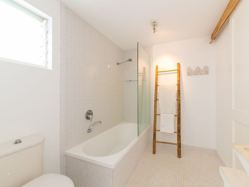8 Surf Street, Emerald Beach NSW 2456