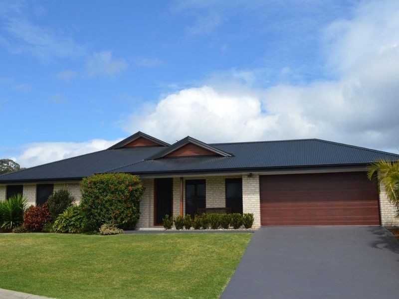 4 Waverider Cove, Safety Beach NSW 2456