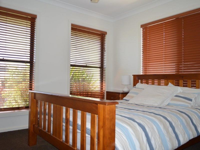 4 Waverider Cove, Safety Beach NSW 2456