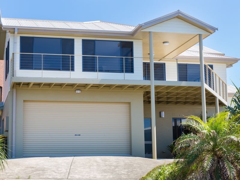 6 Lighthouse Crescent, Emerald Beach NSW 2456