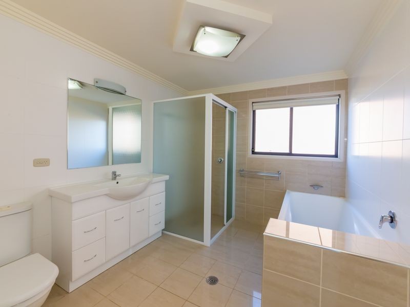 6 Lighthouse Crescent, Emerald Beach NSW 2456
