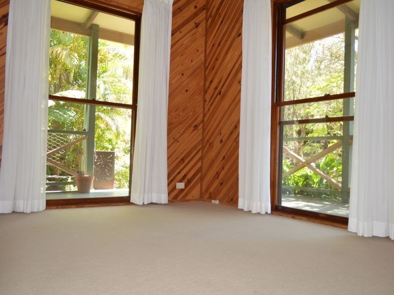 14 Young Street, Safety Beach NSW 2456