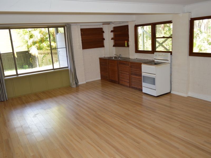 14 Young Street, Safety Beach NSW 2456