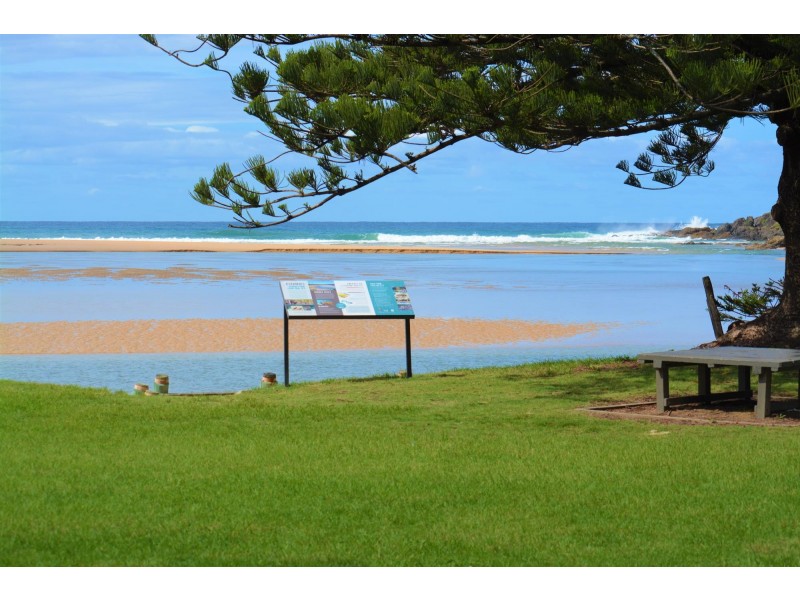 44 Moonee Beach Rd, Moonee Beach NSW 2450