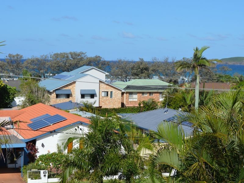 19 Bluegum Avenue, Sandy Beach NSW 2456