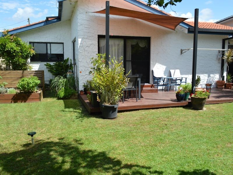 19 Bluegum Avenue, Sandy Beach NSW 2456