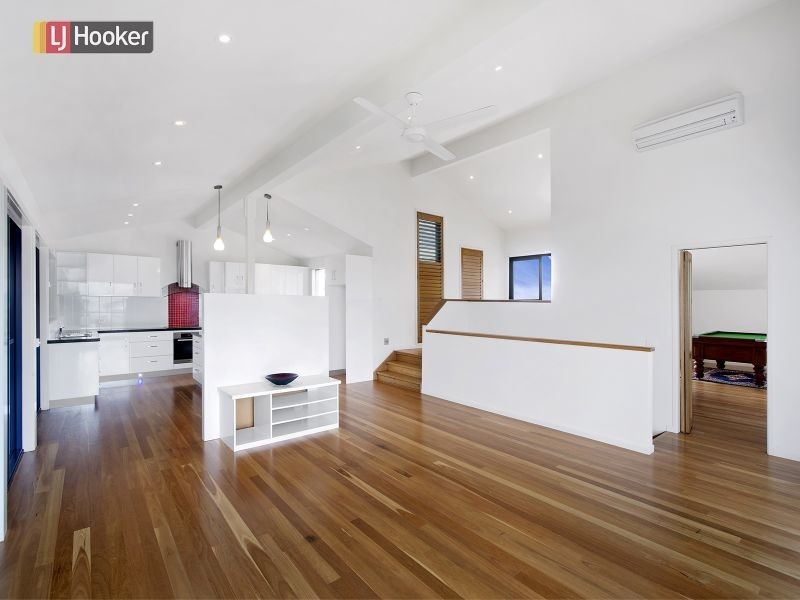 60 Dammerel Crescent, Emerald Beach NSW 2456