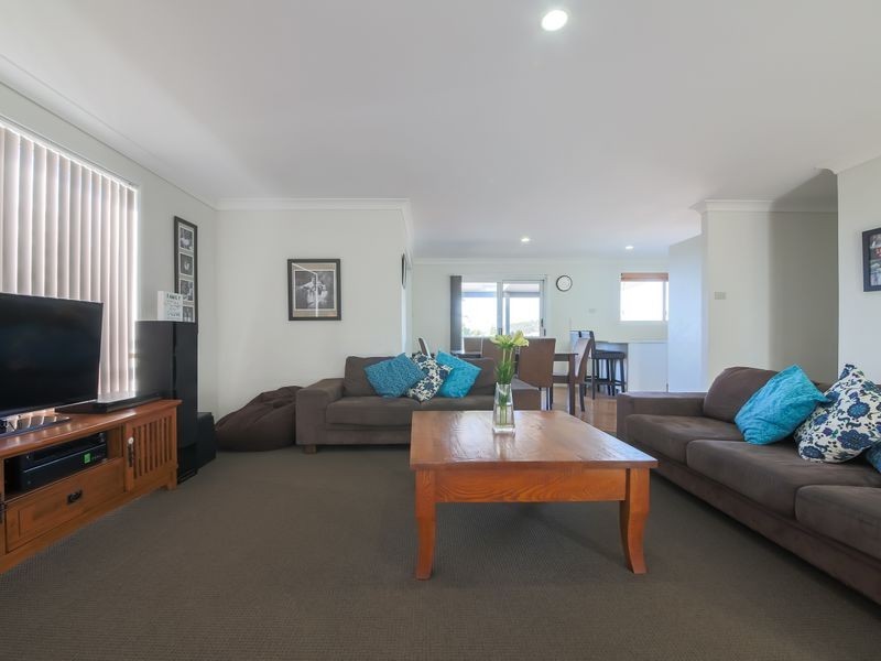 5 Houlahan Close, Woolgoolga NSW 2456